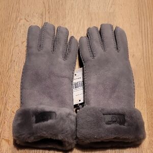 NWT UGG Turn Shearling Lined Sheepskin Gloves